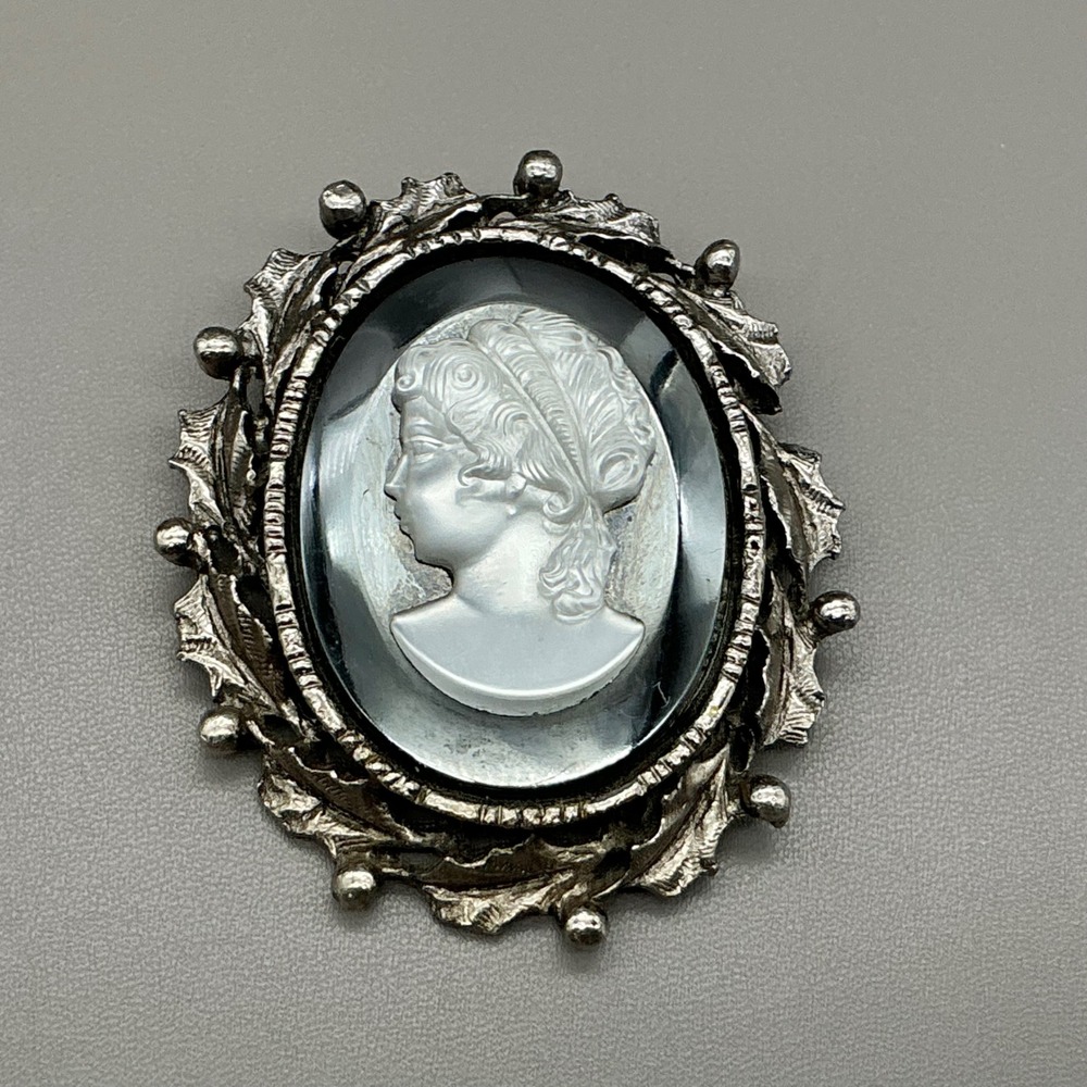 Vintage Brooch Women Silver Tone Cameo‎ Victorian Style Intaglio Glass 2.25"